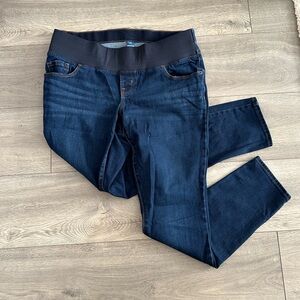 Old navy set of 2 maternity jeans